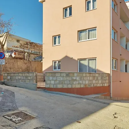 Hedera Estate Hedera A60 Apartman *